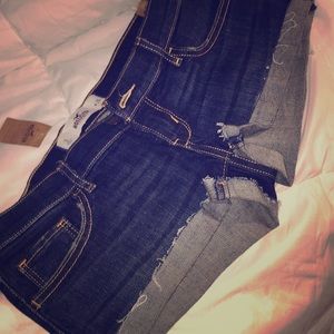 HOLLISTER short BRAND NEW TAGS ON